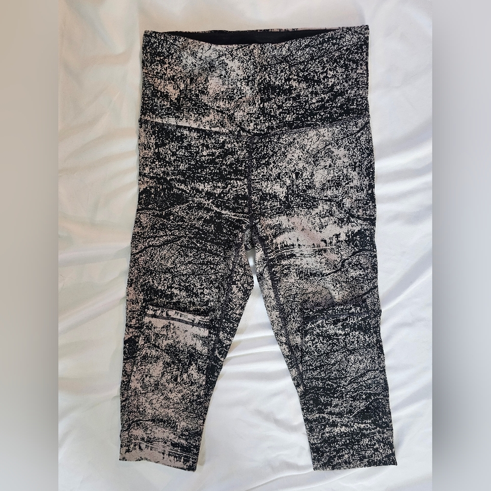 Athleta Elation Glades High-Rise 7/8 Tight Leggings in Textured Gray